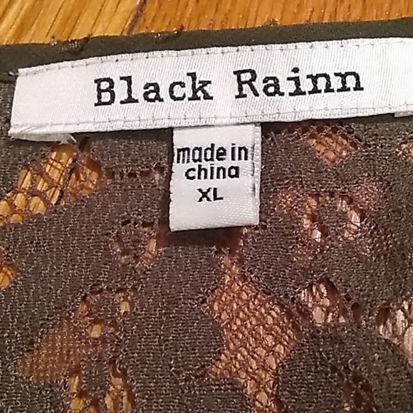 XL Black Rainn Top - Picture 4 of 5